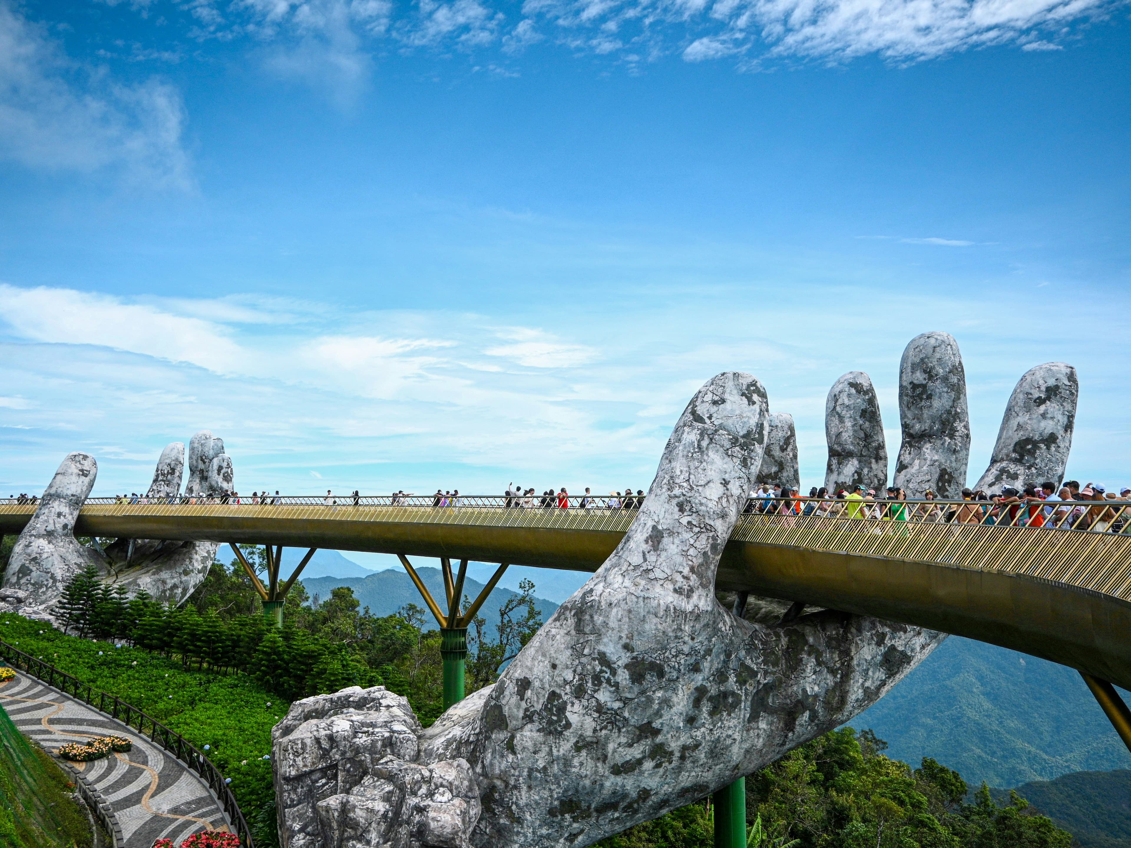 Da Nang – Golden Bridge